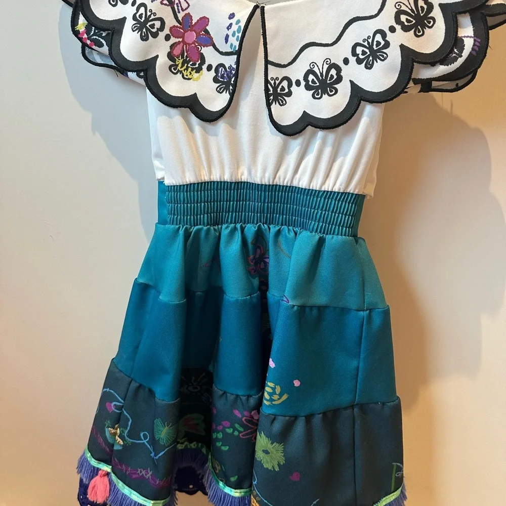 Disney Mirabel costume - Picture 5 of 5